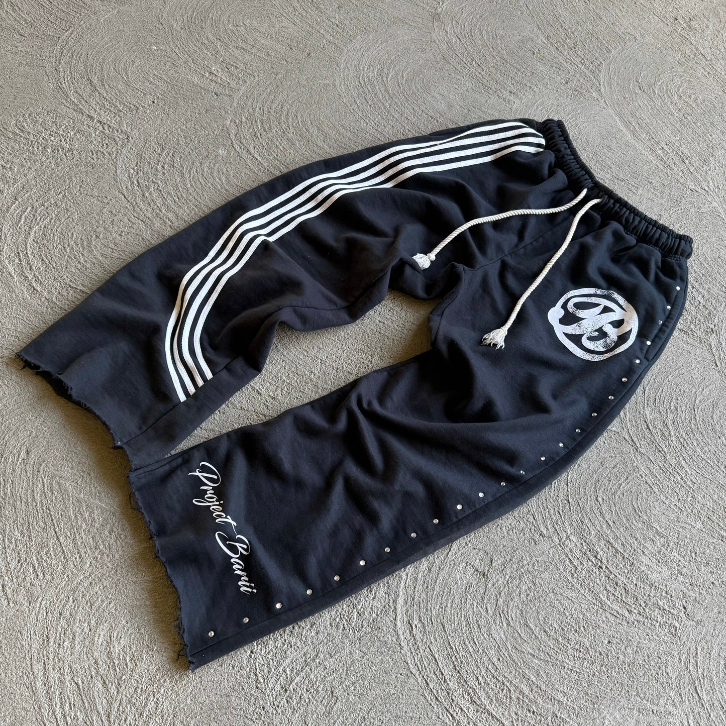 MIDNIGHT SWEATPANTS (BLACK)